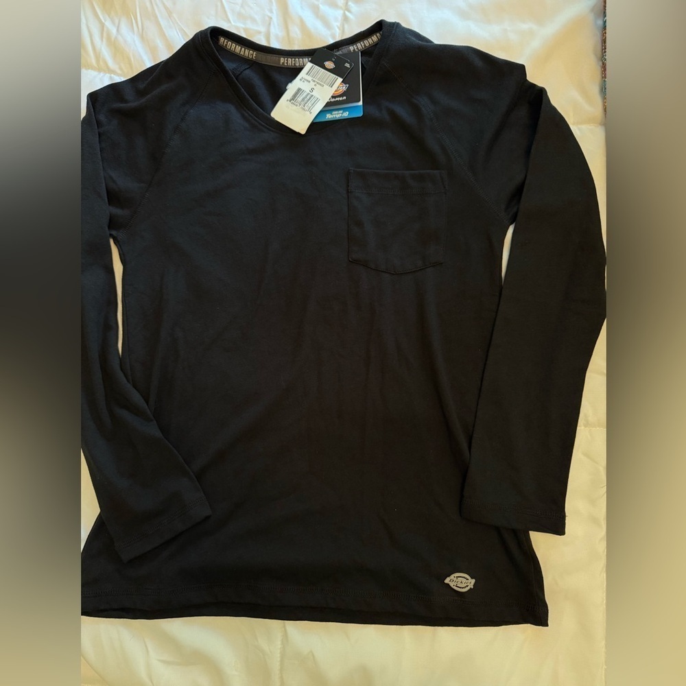 Dickies Women's Cooling Long Sleeve Pocket T-Shirt Black Size Small NWT - Picture 2 of 5